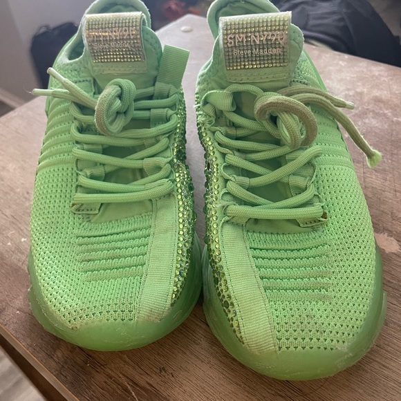 Steve Madden Women's Maxima Fabric Rhinestone Fashion Sneakers size 6M - Picture 3 of 8